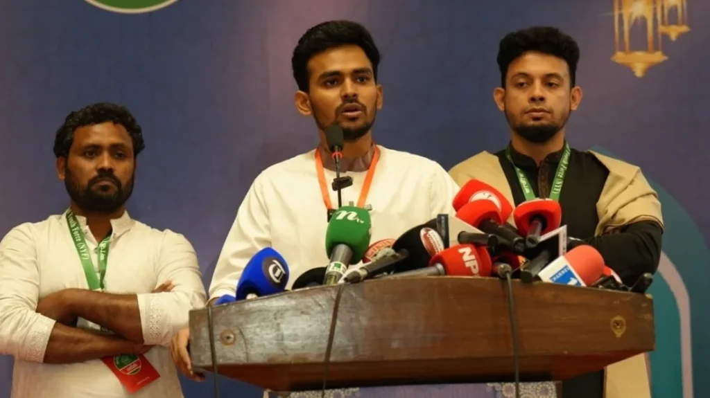 রাষ্ট্রপতিকে অভিসংশন করেই যাত্রা শুরু করতে হবে: আসিফ মাহমুদ