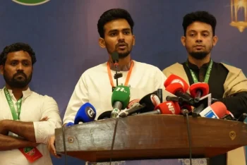 রাষ্ট্রপতিকে অভিসংশন করেই যাত্রা শুরু করতে হবে: আসিফ মাহমুদ