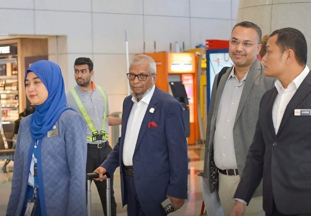 মালয়েশিয়ায় শ্রমবাজার চালু করতে ৪ দিনের রাষ্ট্রীয় সফরে মন্ত্রী প্রতিনিধি দল