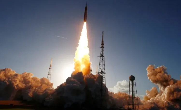 ৫৩ বছর পর চাঁদের পথে সফল যাত্রা